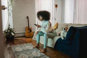 Apartment living hacks for a happy dog and peaceful neighbors Apartment living hacks for a happy dog and peaceful neighbors